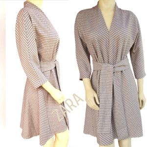 Zara Checkered Pattern A-line Dress with V-Neck Size Small